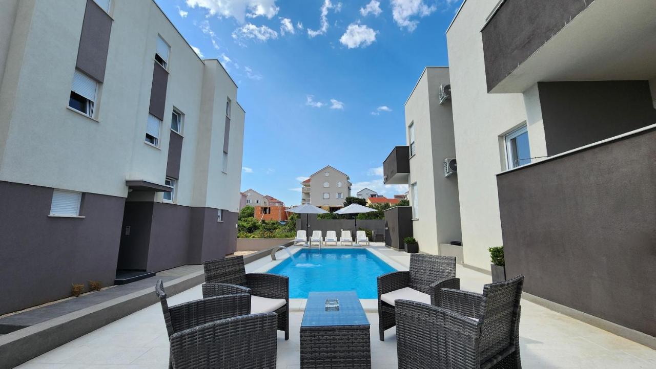 نوفاليا The Sands Luxury Pool Aparthotel 2 المظهر الخارجي الصورة